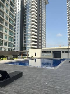 Emaar-Pearl Towers 2   3-Bedrooms +Maid Room Full Sea Facing