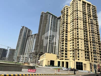 عمار کورل ٹاورز امارکریسنٹ بے,ڈی ایچ اے فیز 8,ڈی ایچ اے ڈیفینس,کراچی میں 2 کمروں کا 8 مرلہ فلیٹ 2.7 لاکھ میں کرایہ پر دستیاب ہے۔