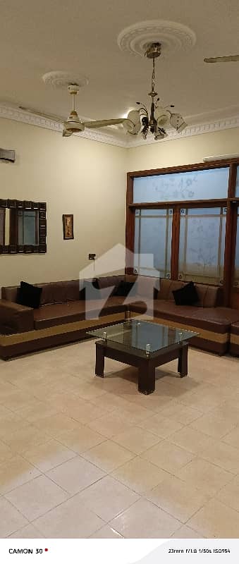 In Gulshan-e-Kaneez Fatima 200 Square Yards House For sale
