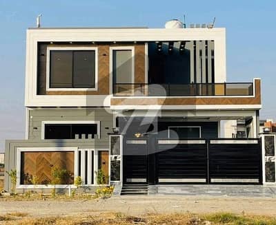In Central Park - Block D House For Sale Sized 10 Marla