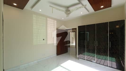 House Of 10 Marla Available In Central Park Housing Scheme For Rent House Of 10 Marla Available In Central Park Housing Scheme For Rent