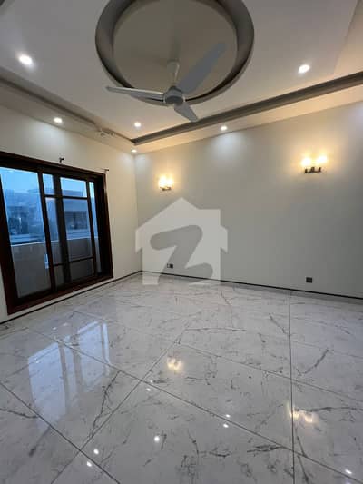 Like New 500 Sq-Yd Upper Portion For Rent DHA Phase 8