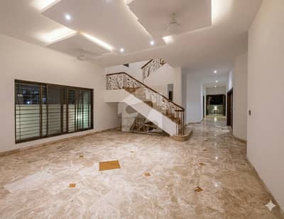 Fully Renovated 500 Sq-Yd 5-Bed Bungalow For Rent Khyaban-e-Shujat, DHA Phase 6