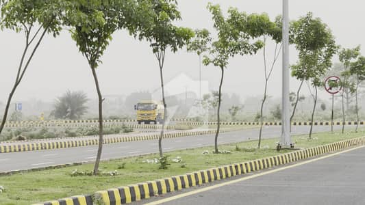 Possession 1 Kanal Plot Available In Block C, Ready For Sale In LDA CITY Lahore.