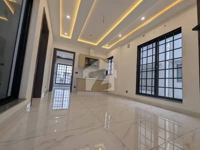 1 Kinal Upper Portion For Rent