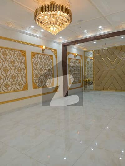 12 MARLA LUXARAY HOUSE IN JOHAR TOWN FOR SALE