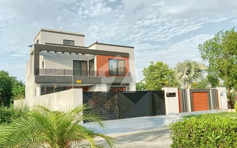 10 MARLA ONGROUND PLOT READY FOR CONSTRUCTION ON REASONABLE PRICE AVAILABLE FOR SALE