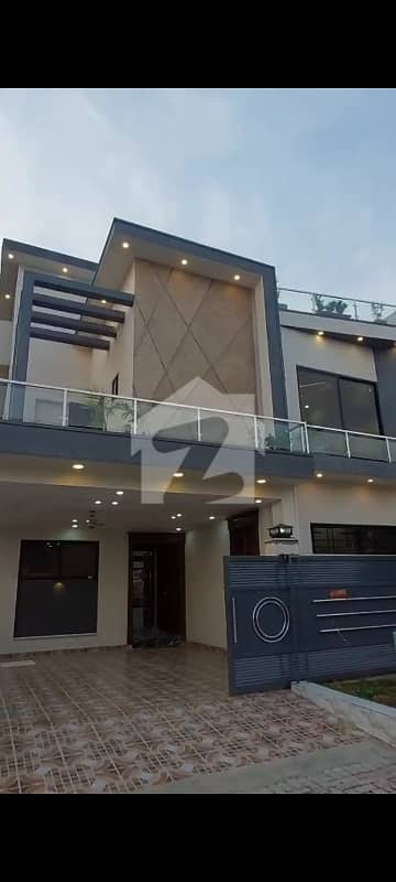BRAND NEW DOUBLE STORY HOUSE BRAND NEW DOUBLE STORY HOUSE