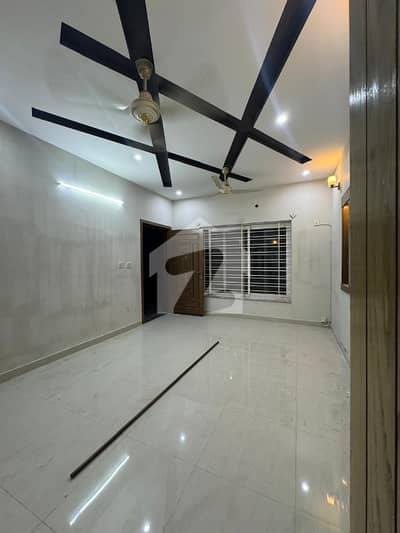 5 Marla Luxury Upper Portion Available Rent G-14
