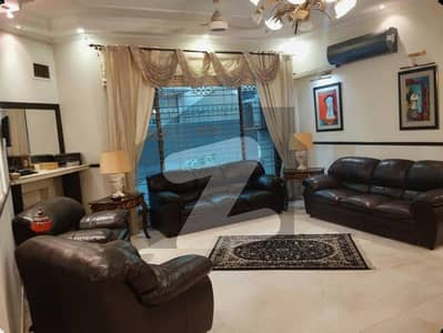ڈی ایچ اے فیز 4 - بلاک ڈبل اے فیز 4,ڈیفنس (ڈی ایچ اے),لاہور میں 5 کمروں کا 1 کنال مکان 3.3 لاکھ میں کرایہ پر دستیاب ہے۔ ڈی ایچ اے فیز 4 - بلاک ڈبل اے فیز 4,ڈیفنس (ڈی ایچ اے),لاہور میں 5 کمروں کا 1 کنال مکان 3.3 لاکھ میں کرایہ پر دستیاب ہے۔