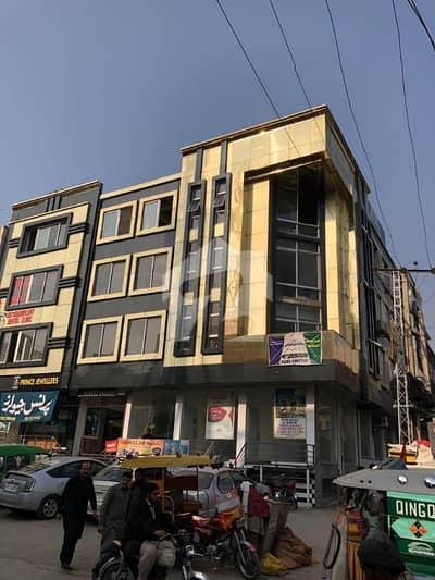 اصغر مال روڈ راولپنڈی میں 3 مرلہ Studio دکان 3.0 کروڑ میں برائے فروخت۔