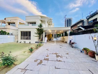 ایف ۔ 7 اسلام آباد میں 7 کمروں کا 2 کنال مکان 15.0 لاکھ میں کرایہ پر دستیاب ہے۔
