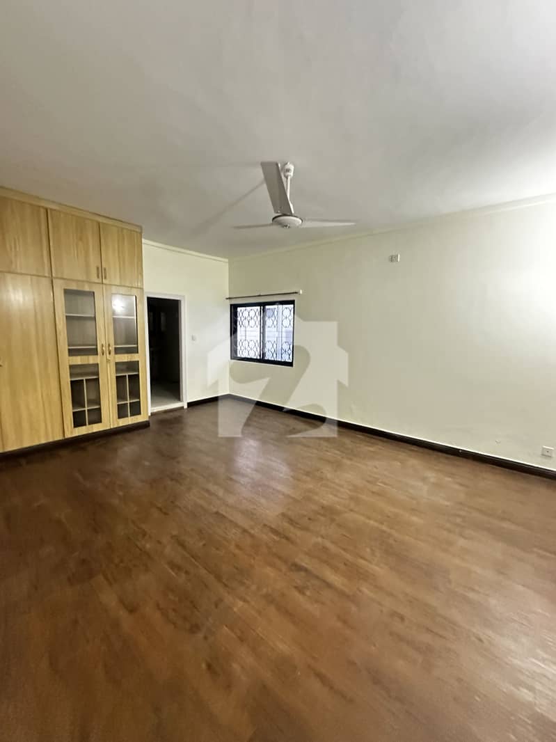 ایف ۔ 7 اسلام آباد میں 5 کمروں کا 1 کنال مکان 29.0 کروڑ میں برائے فروخت۔ ایف ۔ 7 اسلام آباد میں 5 کمروں کا 1 کنال مکان 29.0 کروڑ میں برائے فروخت۔