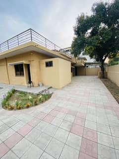 F-8/3 house for sale ! Proper cornor ! 80 by 120 ! 1066 sq yard ! Most prime location