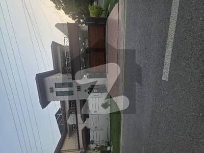 10 Marla Corner House In Askari 1 Jhelum City On Investor Rate.