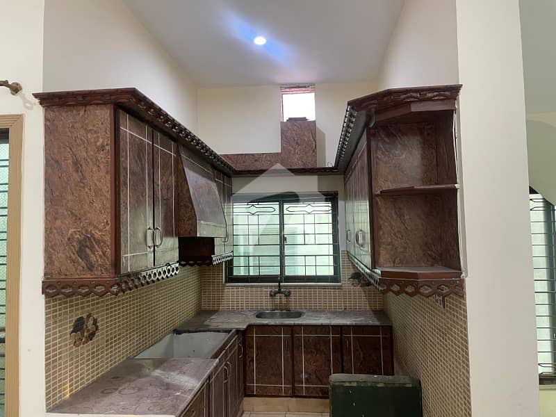 9 Marla Used House For Sale On Reasonable Price @ Hot Location 9 Marla Used House For Sale On Reasonable Price @ Hot Location