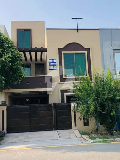 5 Marla Facing Park House For Sale In Sunflower Block Bahria Nasheman Lahore
