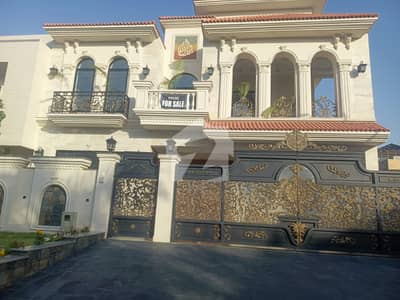 جی ۔ 13/3 جی ۔ 13,اسلام آباد میں 6 کمروں کا 14 مرلہ مکان 12.5 کروڑ میں برائے فروخت۔
