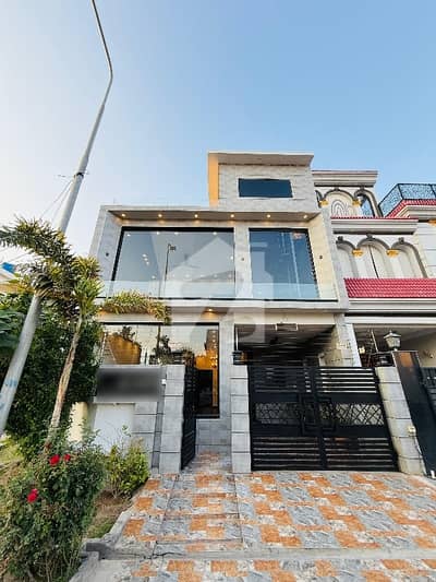 Buying A Corner House In Lahore?