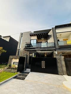 Get This Amazing Prime Location 5 Marla House Available In Park View City - Executive Block Get This Amazing Prime Location 5 Marla House Available In Park View City - Executive Block