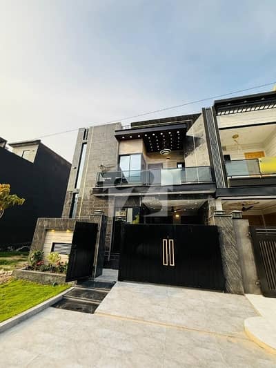 Get This Amazing Prime Location 5 Marla House Available In Park View City - Executive Block