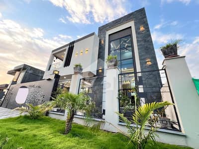 10 Marla Luxury Designer Brand New House For Sale