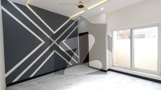 7 Marla House In G-13 For rent 7 Marla House In G-13 For rent