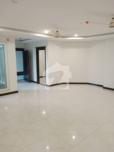 3 Bed Apartment Available For Rent In 11 Central Apartments G-11