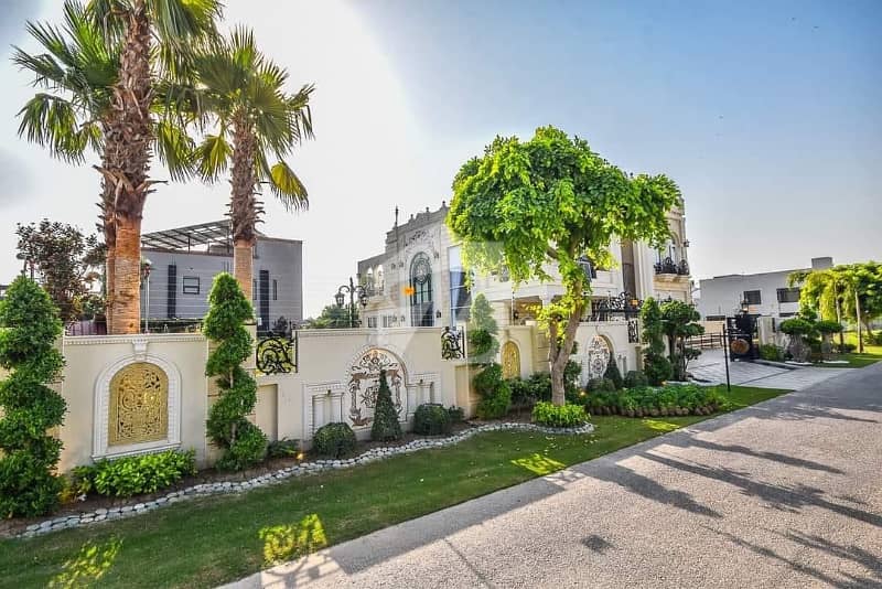 FULLY FURNISHED-BASEMENT-POOL FULLY FURNISHED-BASEMENT-POOL