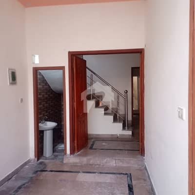 1125 Square Feet House In Lahore Is Available For Rent