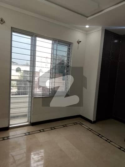 12 MARLA UPPER PORTION FOR RENT IN JINNAH GARDEN PHASE I