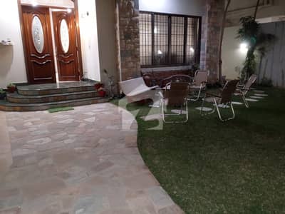 666Sq yards Owner Built Well Maintained House 666Sq yards Owner Built Well Maintained House