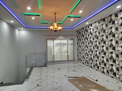 بحریہ ٹاؤن فیز 4 بحریہ ٹاؤن راولپنڈی,راولپنڈی میں 5 کمروں کا 1 کنال مکان 3.3 لاکھ میں کرایہ پر دستیاب ہے۔ بحریہ ٹاؤن فیز 4 بحریہ ٹاؤن راولپنڈی,راولپنڈی میں 5 کمروں کا 1 کنال مکان 3.3 لاکھ میں کرایہ پر دستیاب ہے۔