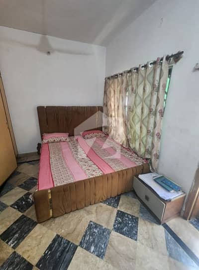 Furnished Room Available In G-11/3 For Female With Dinner Only