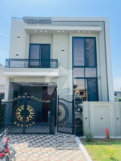 5 Marla Brand New Modern House For Sale | Stylish Design | Prime Location 5 Marla Brand New Modern House For Sale | Stylish Design | Prime Location
