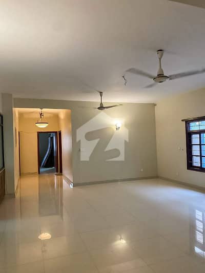 DHA PHASE 6 LIKE NEW UPPER PORTION FOR RENT