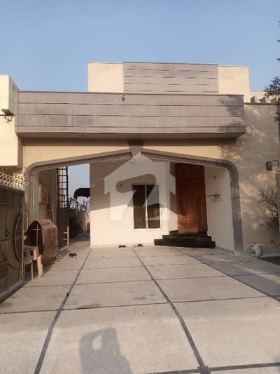 1 KANAL DOUBLE UNIT OWNER BUILD GRACEFUL HOUSE FOR SALE IN PHASE-8 DHA