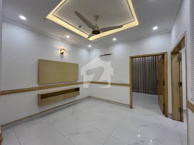 بحریہ ٹاؤن سیکٹر ای بحریہ ٹاؤن,لاہور میں 6 مرلہ Studio پینٹ ہاؤس 2.75 کروڑ میں برائے فروخت۔ بحریہ ٹاؤن سیکٹر ای بحریہ ٹاؤن,لاہور میں 6 مرلہ Studio پینٹ ہاؤس 2.75 کروڑ میں برائے فروخت۔