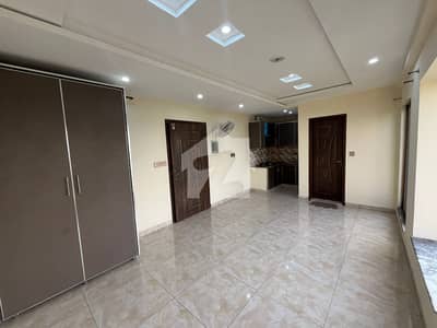 Unfurnished Studio Apartment On Ideal Location
