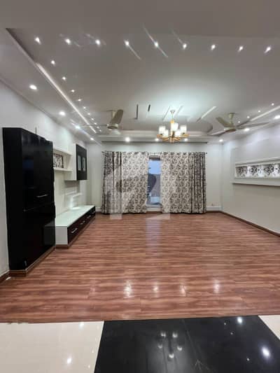 ای ۔ 11 اسلام آباد میں 3 کمروں کا 1 کنال بالائی پورشن 3.0 لاکھ میں کرایہ پر دستیاب ہے۔