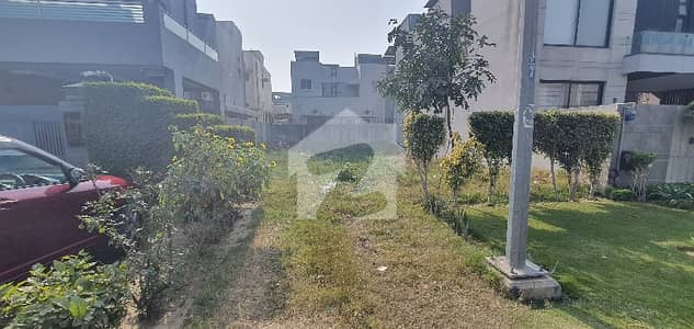 1 KANAL PLOT TOP LOCATION FOR SALE 1 KANAL PLOT TOP LOCATION FOR SALE