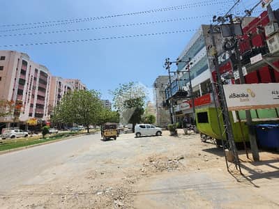 MAIN 150FIT ROAD APPOSIT KFC, HBL, SINDH BANK ALL BANKS N FOOD STREET ROAD PROJECT SANOBER PRIDE