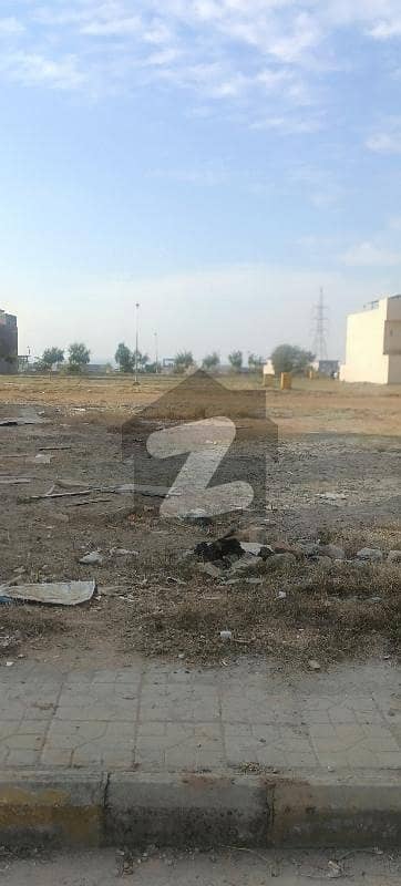 F2 Bahria Town Phase 8 Rawalpindi  Plot Namber 162  Butefull Location  12 Marla