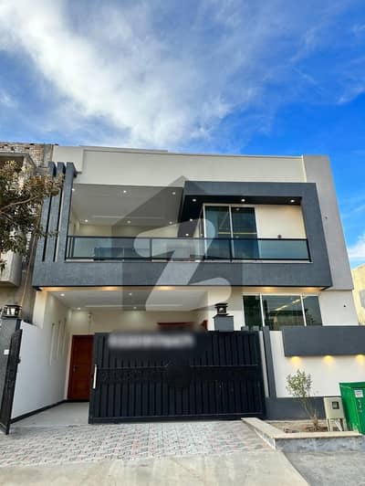 Brand New Beautiful House @3.30Cr - Sector B17 Islamabad.