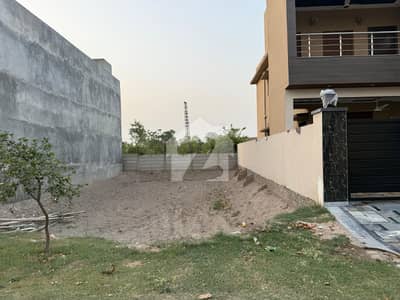 A On Excellent Location Residential Plot Of 5 Marla In Lahore