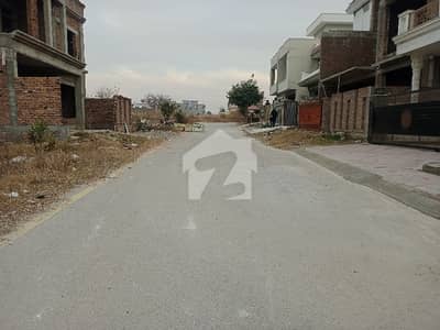 گلشنِ صحت 1 - بلاک سی گلشنِِ صحت 1,ای ۔ 18,اسلام آباد میں 12 مرلہ رہائشی پلاٹ 75.0 لاکھ میں برائے فروخت۔