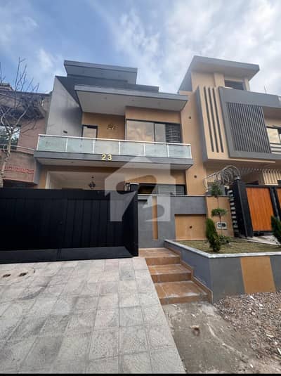 Brand New Luxury House For Sale Prime Location G-13/4 25*40 Beautifully Double Storey House Available For Sale