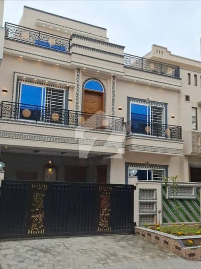 BRAND NEW Luxury HOUSE FOR SALE A NEWLY BUILD DOUBLE STOREY SIZE 30*60 G-13 ISLAMABAD BRAND NEW Luxury HOUSE FOR SALE A NEWLY BUILD DOUBLE STOREY SIZE 30*60 G-13 ISLAMABAD