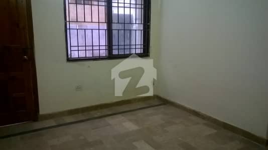 جی ۔ 10/4 جی ۔ 10,اسلام آباد میں 4 کمروں کا 6 مرلہ مکان 4.8 کروڑ میں برائے فروخت۔