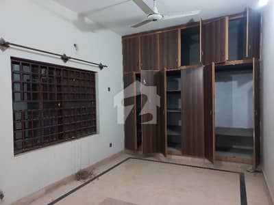 3 bedroom upper portion available For Rent gulistan colony rawalpindi